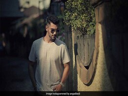 Angad  Bedi Gets Cricket Coaching For <i>Inside Edge 2</i> Angad  Bedi Gets Cricket Coaching For <i>Inside Edge 2</i>