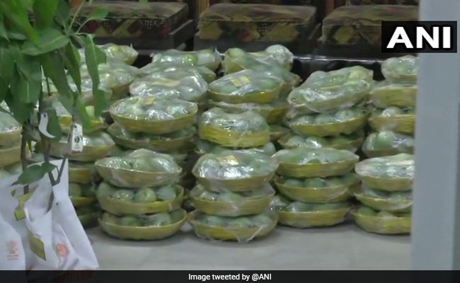 With Gift Of Mangoes, Bihar Minister Makes Plea To "Save The Environment"
