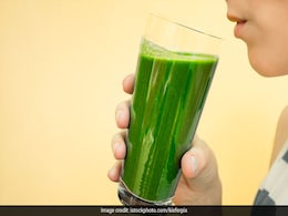 Papaya Leaf Juice: इन 5 जबरदस्त फायदों को पाने के लिए पपीता के पत्तों का घर पर बनाएं जूस और रहें तंदरुस्त Papaya Leaf Juice: इन 5 जबरदस्त फायदों को पाने के लिए पपीता के पत्तों का घर पर बनाएं जूस और रहें तंदरुस्त