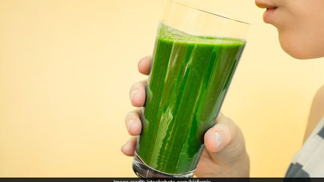 Try to get access to natural papaya leaf juice for dealing with dengue effectively