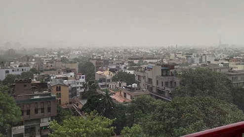 Delhi Sees Humid Weather, Maximum Temperature 1.3 Degrees Above Normal