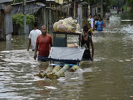 3 Lakh In 300 Assam Villages Affected, Teachers To Double Up As Flood Warriors 3 Lakh In 300 Assam Villages Affected, Teachers To Double Up As Flood Warriors