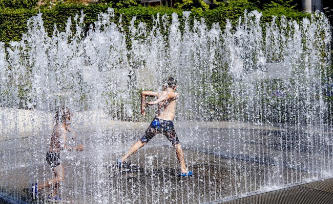 Netherlands Hits New Record Temperature Of 41.7 Degrees Celsius