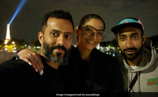 Midnight In Paris With Sonam Kapoor And Anand Ahuja. 'Lots Of Selfies' Inside