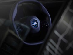 BMW iNext To Get Polygon-Shaped Steering Wheel
