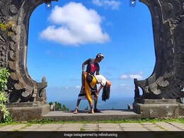 Milind Soman And Ankita Konwar's 'Bali-Wood' Style Romance Has Taken Over Instagram Milind Soman And Ankita Konwar's 'Bali-Wood' Style Romance Has Taken Over Instagram