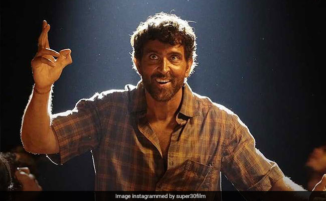 <i>Super 30</i> Celeb Review: Hrithik Roshan Is 'Beyond Outstanding' As Anand Kumar