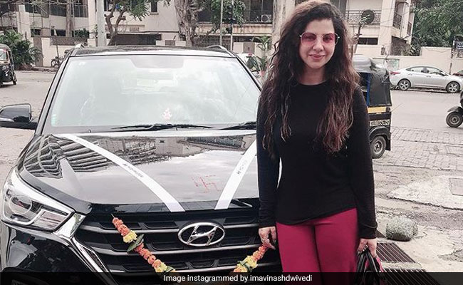 इस भोजपुरी एक्ट्रेस को पति ने गिफ्ट की कार, कहा- इसमें बैठकर इतनी दूर निकल जाओ कि...