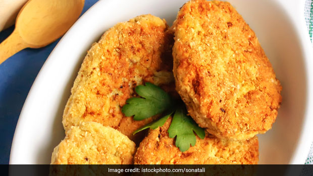 Monsoon Special: Ditch Oily Bread Rolls! Make Street-Style Yet Healthy Baked Bread Rolls At Home