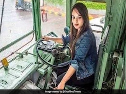 मिलिए मुंबई की पहली महिला बस ड्राइवर से... यात्री देखकर रह जाते हैं हैरान, अब करना चाहती हैं ऐसा काम मिलिए मुंबई की पहली महिला बस ड्राइवर से... यात्री देखकर रह जाते हैं हैरान, अब करना चाहती हैं ऐसा काम