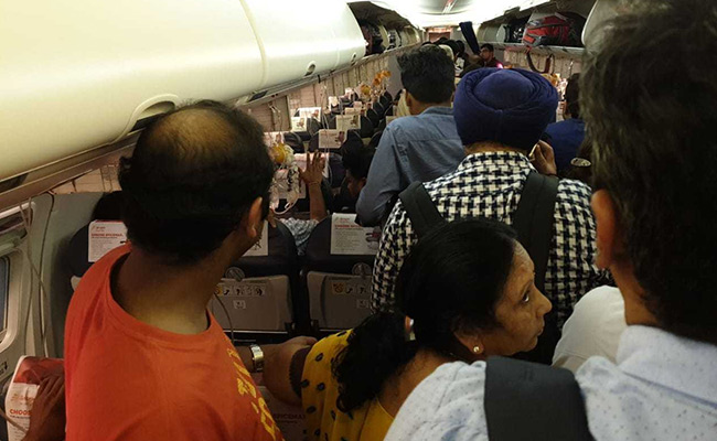 SpiceJet Plane Overshoots Runway While Landing In Rain At Mumbai Airport