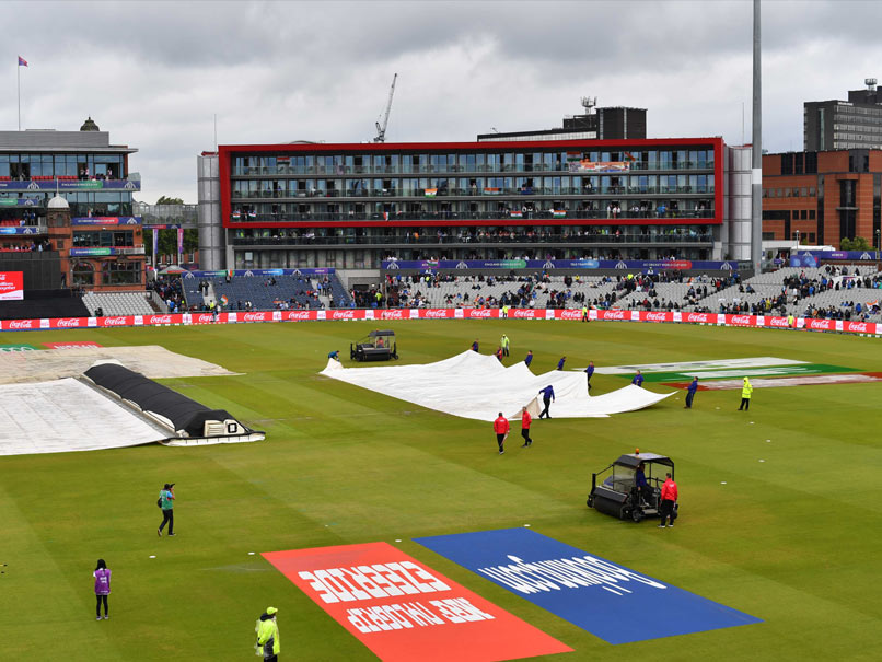 भारत और न्यूजीलैंड के बीच मैच में आज भी बारिश के आसार, जानें पूरे दिन कैसा रहेगा मौसम