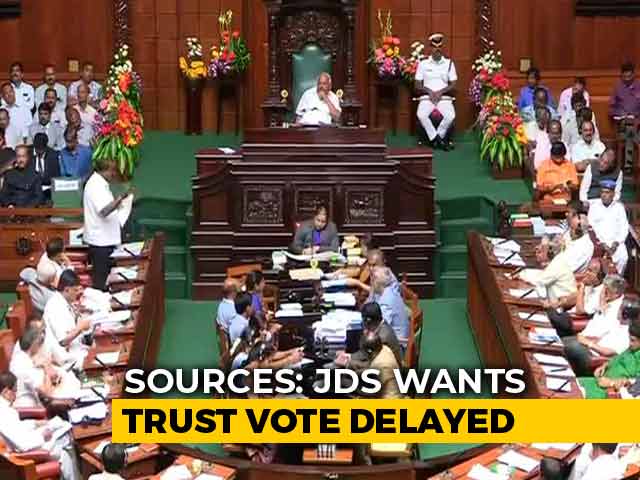 HD Kumaraswamy Meets Karnataka Speaker To Delay Trust Vote