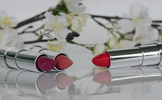 Lipstick Day 2019: Grab These 8 Lipsticks At Up To 50% Off
