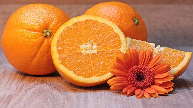 Glowing Skin: Orange peel face pack will provide vitamin C to your skin
