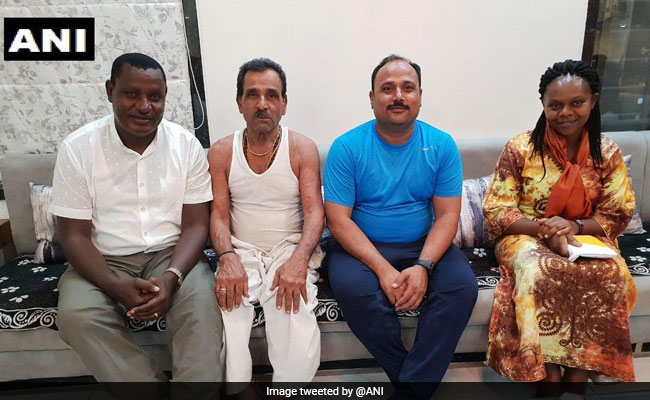 200 रुपए का कर्ज उतारने के लिए 22 साल बाद भारत आये केन्या के सांसद, दिया यह बयान