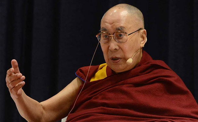 Kerala Rains Dalai Lama Offers Chief Minister Pinarayi Vijayan Financial Aid For Flood Relief Efforts Kerala Rains Dalai Lama Offers Chief Minister Pinarayi Vijayan Financial Aid For Flood Relief Efforts