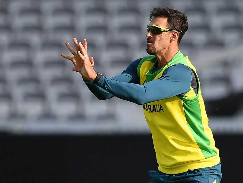 Australia Stars Go Barefoot In World Cup Bonding Session