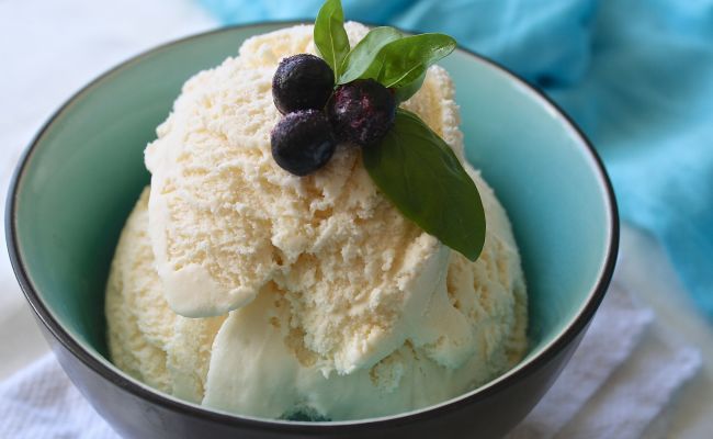 Like Homemade Ice Creams? This Custard Apple (Sharifa) Ice Cream Is A Must-Try