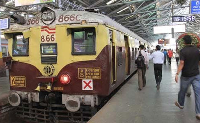 Railways Allows 10% Staff Of Private Banks To Travel In Mumbai Local Trains