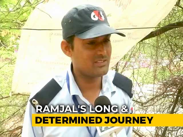 Meet The JNU Security Guard Who Cracked Varsity's Entrance Exam