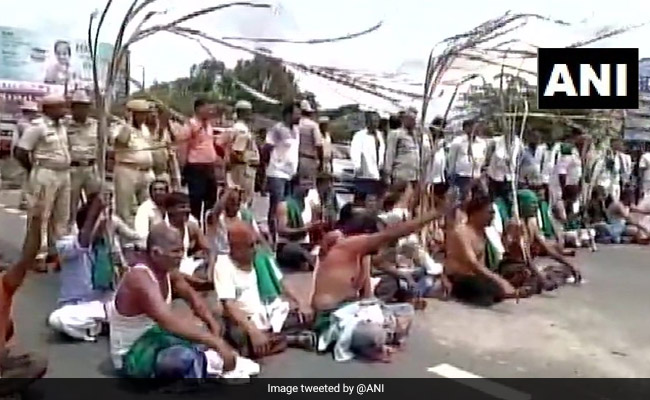 Farmers Block Bengaluru-Mysuru Highway As Protest Enters 11th Day