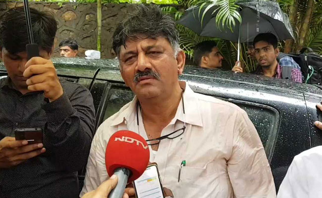Congress Leader DK Shivakumar Files Defamation Case Against BJP Lawmaker