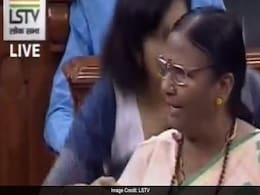 सपा सांसद आजम खान माफी मांग कर बैठे ही थे कि रमा देवी को आ गया गुस्सा, बोलीं-खबरदार! सपा सांसद आजम खान माफी मांग कर बैठे ही थे कि रमा देवी को आ गया गुस्सा, बोलीं-खबरदार!