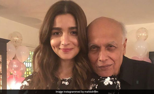Alia Bhatt Will Sing A Romantic Song In Dad Mahesh Bhatt's <i>Sadak 2</i>