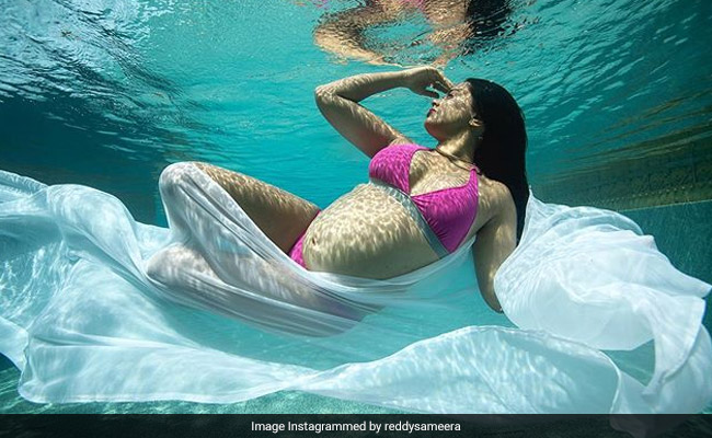 Behold The Glory Of Sameera Reddy, 9 Months Pregnant, In Surreal Underwater Pics