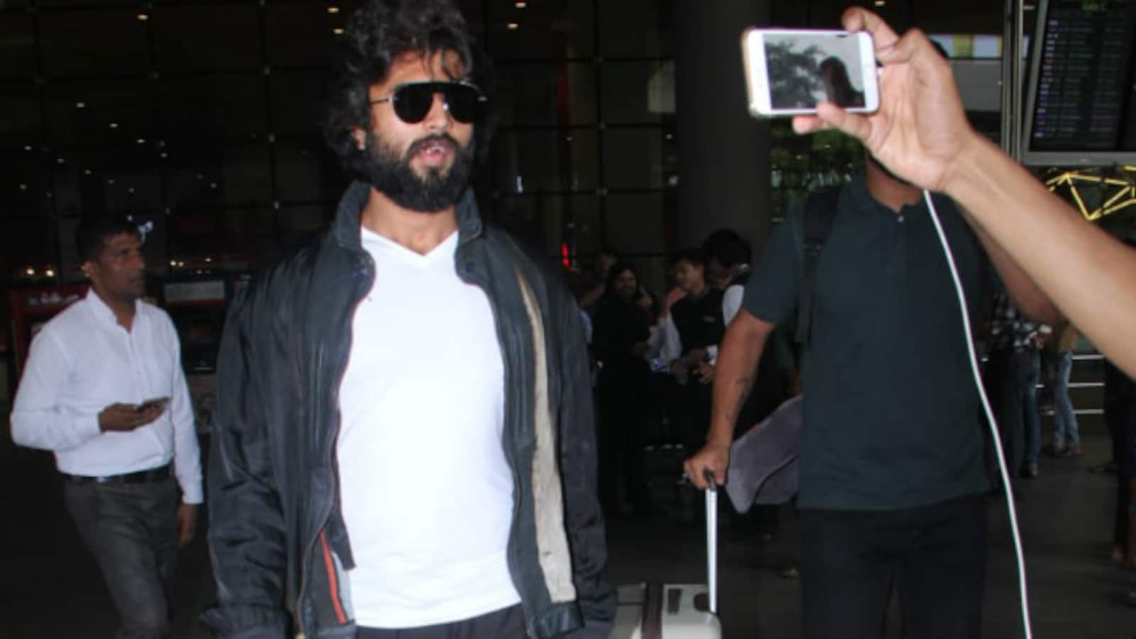 Jab Arjun Reddy Star Vijay Deverakonda Met Mumbai Paps: 'What Is This ...