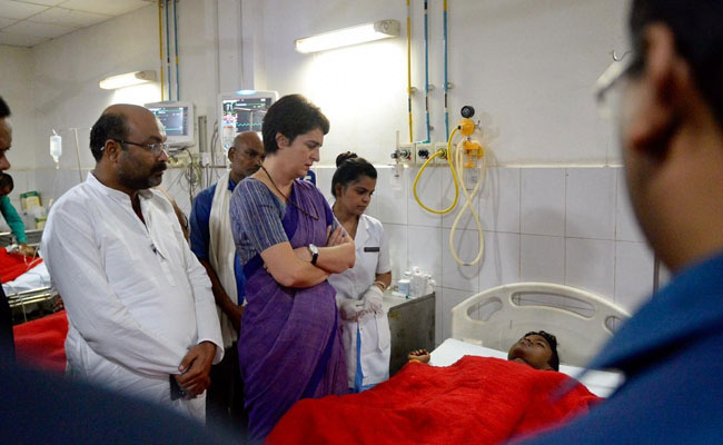 Priyanka Gandhi Meets Victims Of Sonbhadra Massacre In Varanasi Hospital