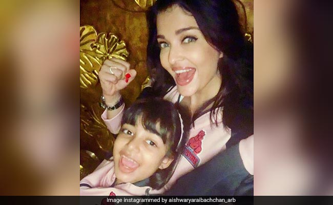 Aishwarya Rai Bachchan And Daughter Aaradhya Cheer For Abhishek's Kabaddi Team. See Pic