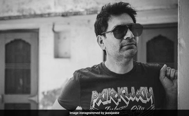 'Rappers Like Honey Singh Should Be Banned,' Says Singer Jasbir Jassi