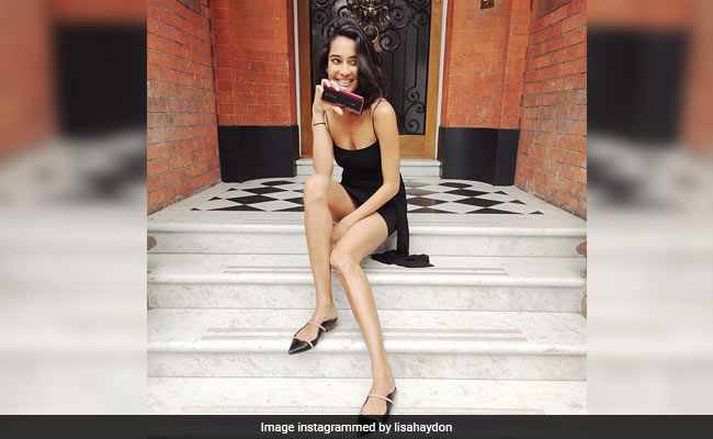Lisa Haydon Skinny-Shamed For This Pic, Told To Eat Something