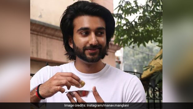 Watch: 'Malaal' Actor Meezaan Jaffrey Indulges In Pani Puri Outside Mentor Sanjay Leela Bhansali's Office