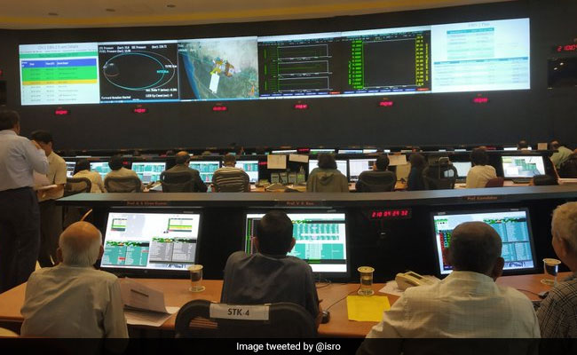 चंद्रमा के दक्षिणी ध्रुव पर रोवर उतारने के लिए चंद्रयान-2 की सभी गतिविधियां सामान्य हैं : ISRO