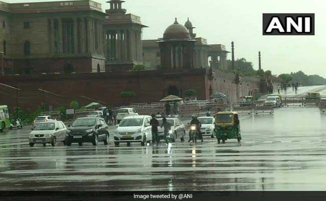 Heavy Rain Predicted In Delhi This Week, Orange Alert Issued