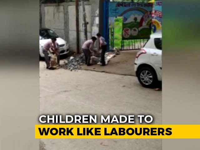 Students Of Delhi Municipal School Seen On Video Working As Labourers