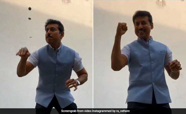 Watch: Rajyavardhan Rathore "Superb" Coin Trick Impresses Instagram