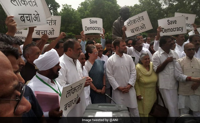 Parliament Live Updates: Congress Leaders Protest Over Karnataka Crisis