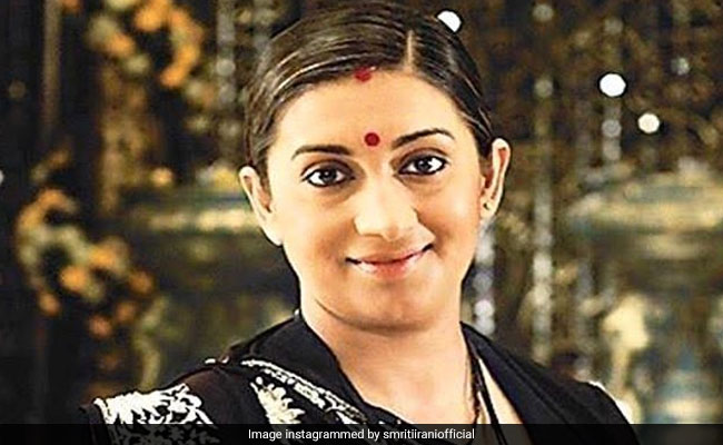 Smriti Irani Nailed Grey Hair And Wrinkles Much Before FaceApp. <i>Kyunki</i> Ekta Kapoor