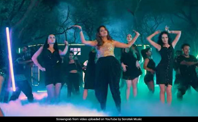 सपना चौधरी ने सावन के मौके पर 'भोले का स्वैग' से मचाई धूम, वीडियो हुआ वायरल