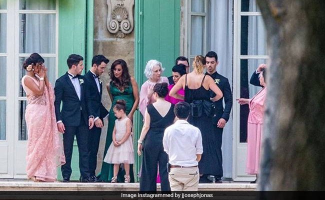 Viral: Priyanka Chopra Spotted Wiping Away Tears At Sophie Turner-Joe Jonas Wedding