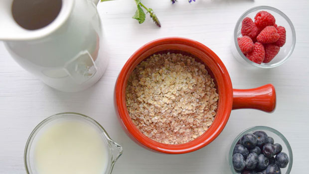 Cholesterol Reducing Drinks: नसों की दीवारों पर जमा कोलेस्ट्रॉल का नाश करती हैं ये 4 ड्रिंक्स, आज से ही पीना शुरू करें