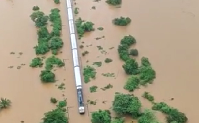 300 Men Working To Restore Rail Line Near Mumbai Where Train Was Stuck