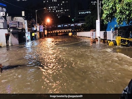 पाकिस्तान में बारिश ने ली 10 लोगों की जान, कहीं ढही छत तो कहीं बाढ़ से जीवन अस्त-व्यस्त पाकिस्तान में बारिश ने ली 10 लोगों की जान, कहीं ढही छत तो कहीं बाढ़ से जीवन अस्त-व्यस्त