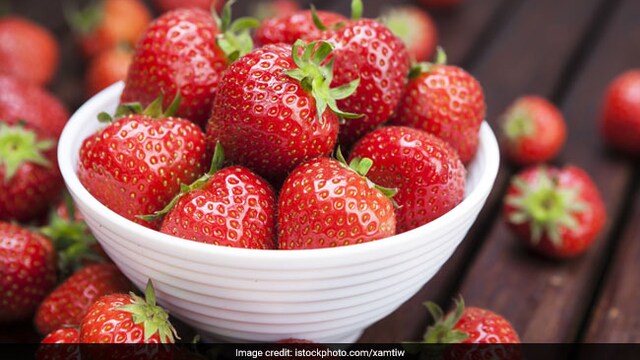 A bowl of strawberries provides 98 milligrams of vitamin C
