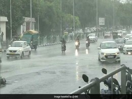 Rains Lash Parts Of Delhi, Bring Down Temperature Rains Lash Parts Of Delhi, Bring Down Temperature