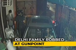 Delhi Couple Robbed At Gunpoint In Shocking Video, Children Were In Car Delhi Couple Robbed At Gunpoint In Shocking Video, Children Were In Car
